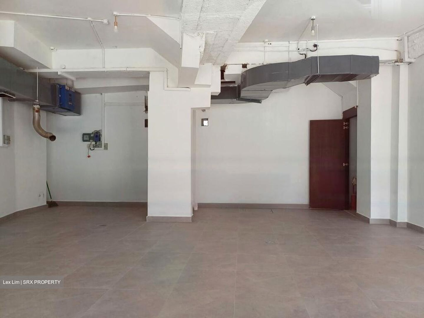 Mackenzie Regency (D9), Retail #458998471